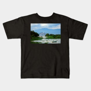 Vue sur l'ile Janitzio de Patzcuaro Kids T-Shirt